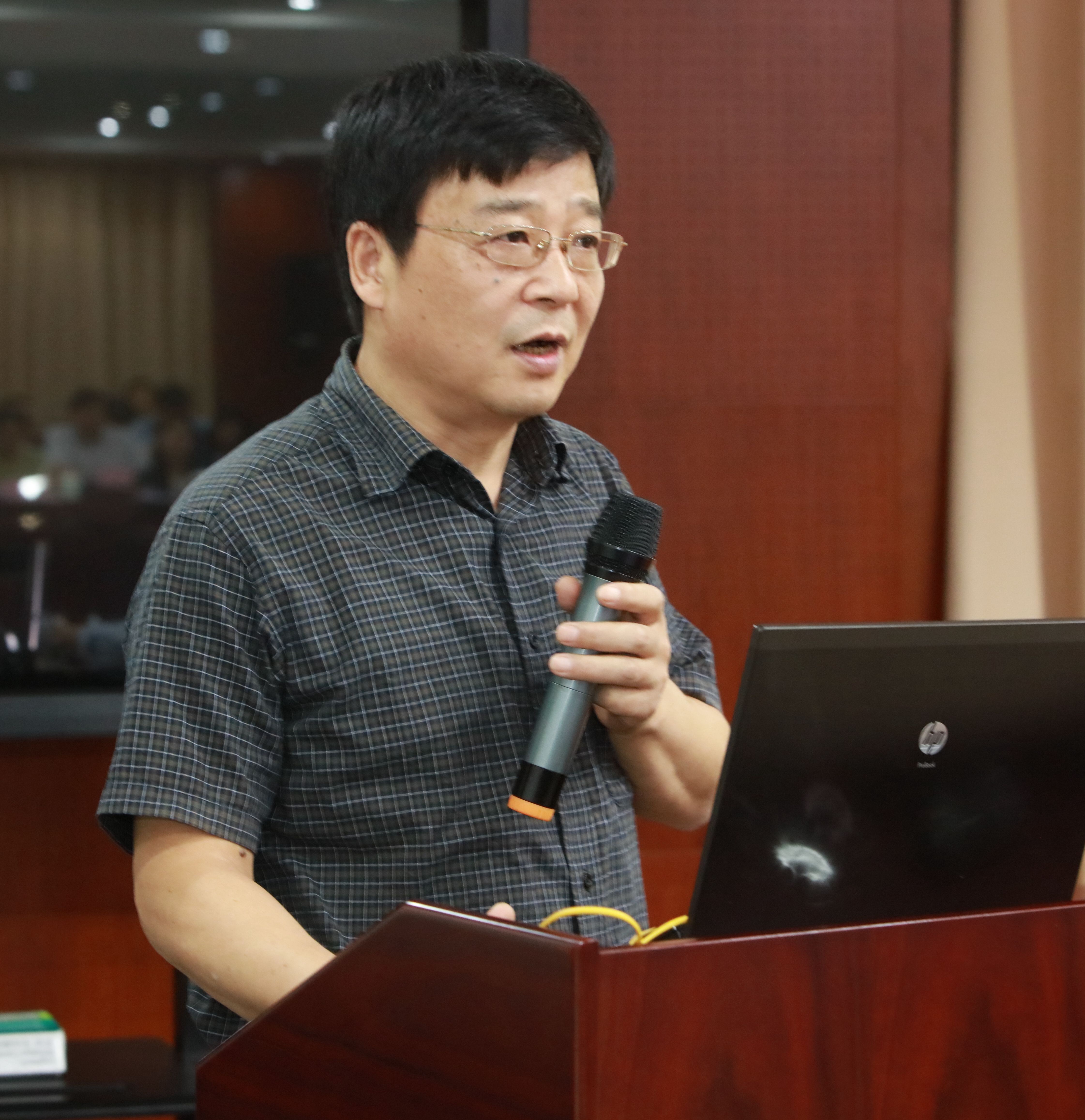 周慧发言