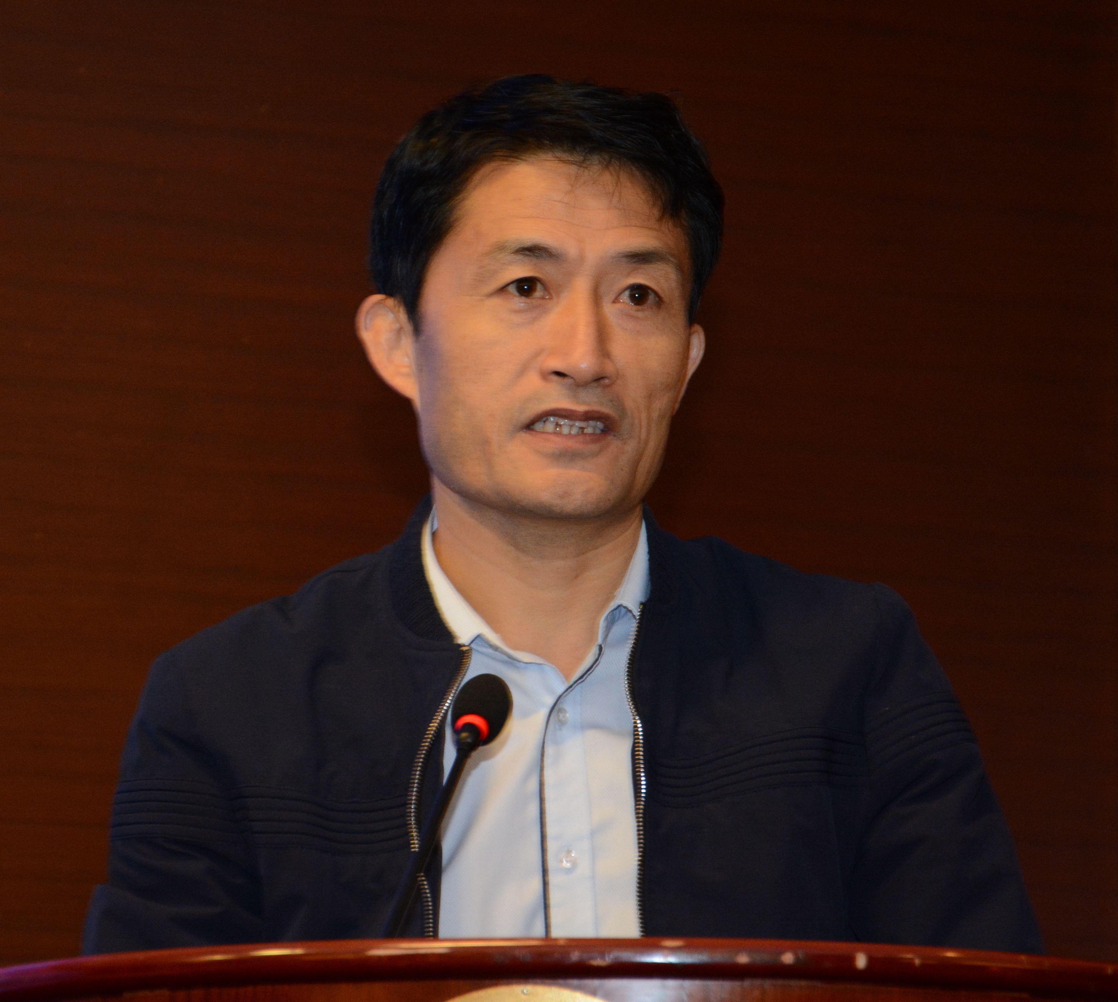 程方勇汇报史志期刊研究会筹备情况