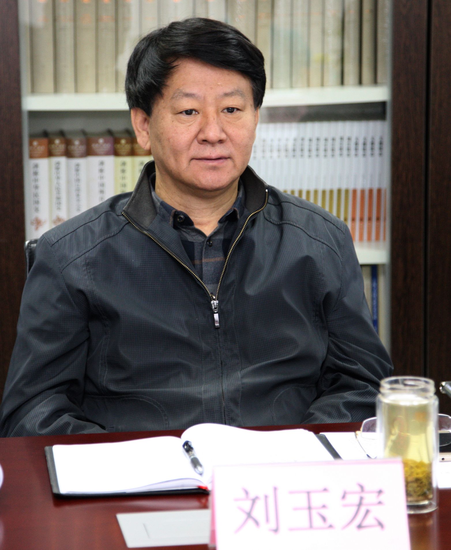 刘玉宏听取汇报