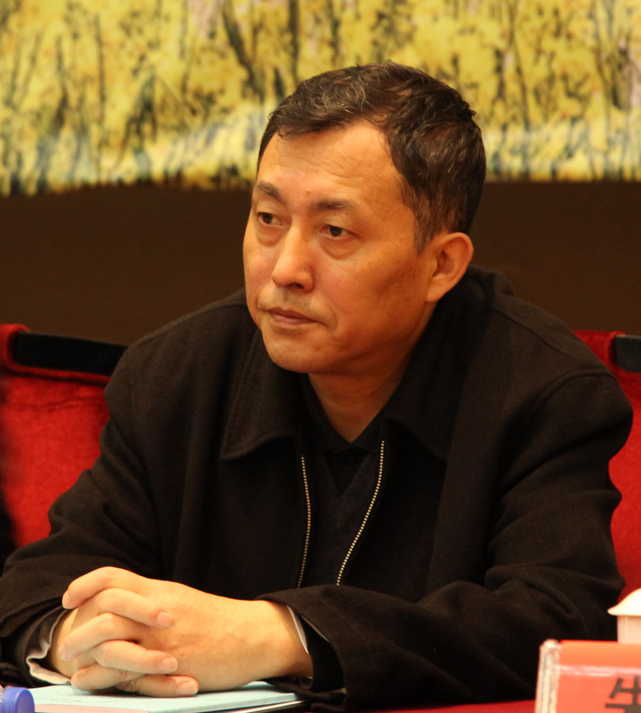 吴行出席会议